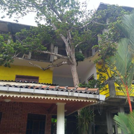 Yellowappartments Hikkaduwa Exterior foto